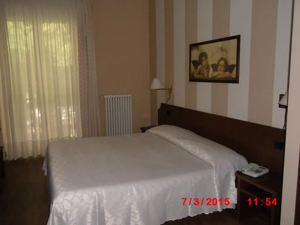 ** Hotel Albergo Ponte Vecchio Cernobbio Italy